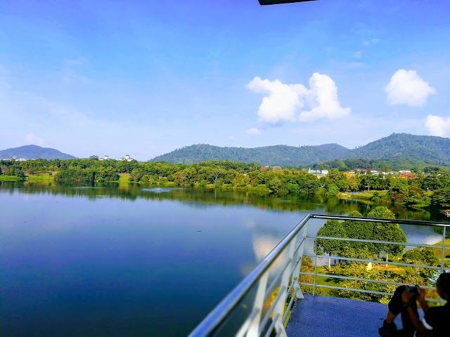 Kepong Metropolitan Lake-garden